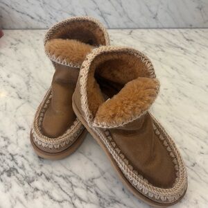 Women's MOU Eskimo 18 Sheepskin Booties in Tobacco, Size US 11/EU 41-EUC!